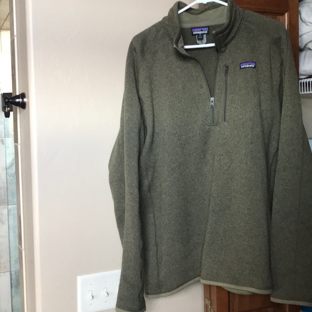 Men’s Patagonia half zip fleece